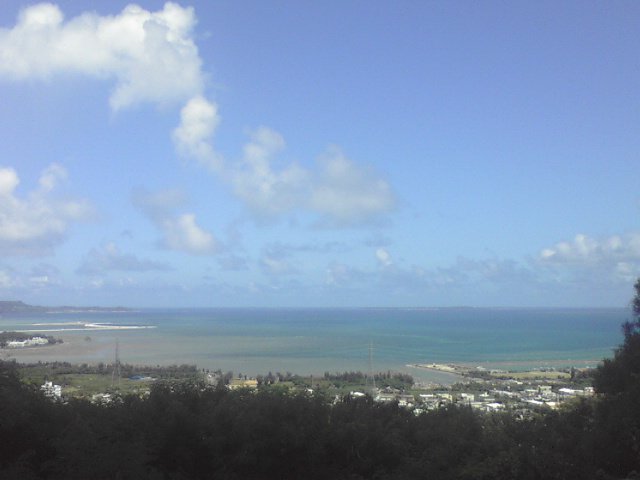 海と空、中城湾